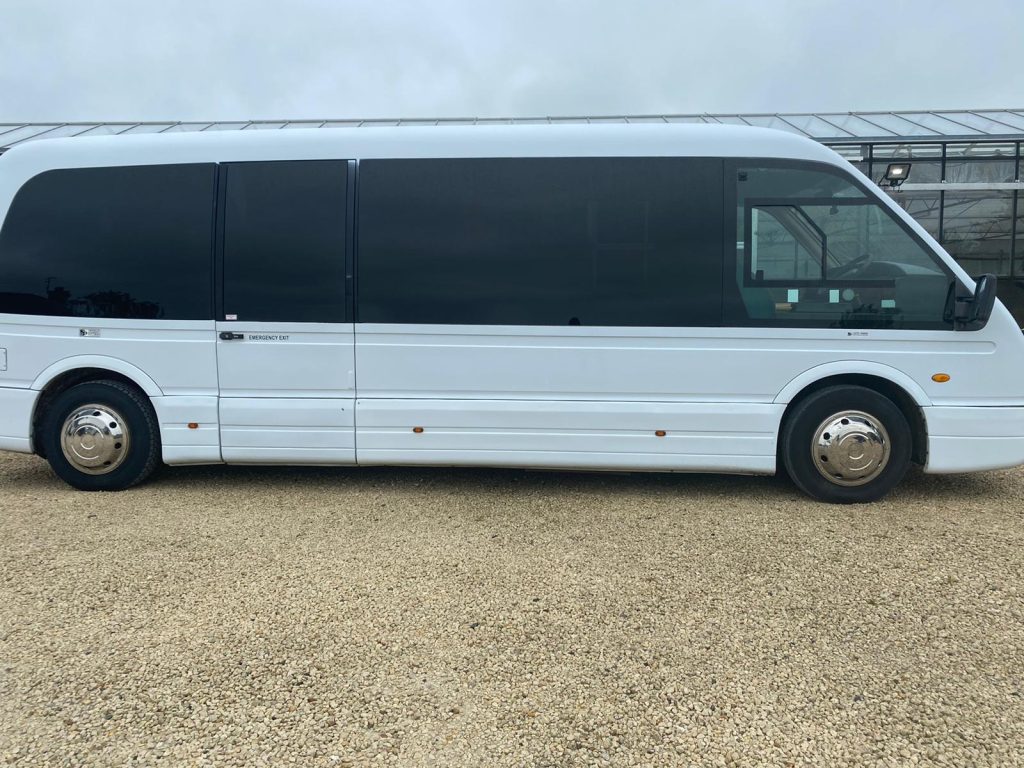 Tamworth Party Bus full