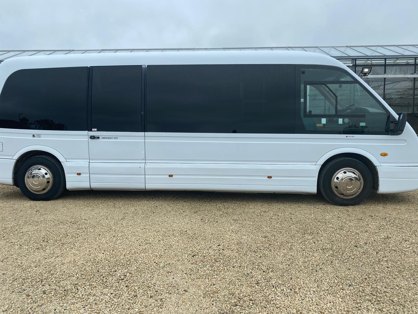 Tamworth Party Bus full