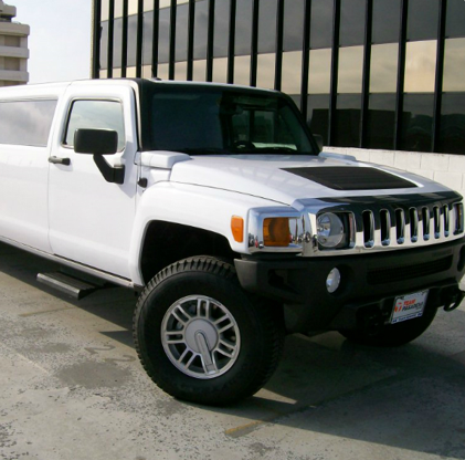 Tamworth H3 Hummer Limo travel