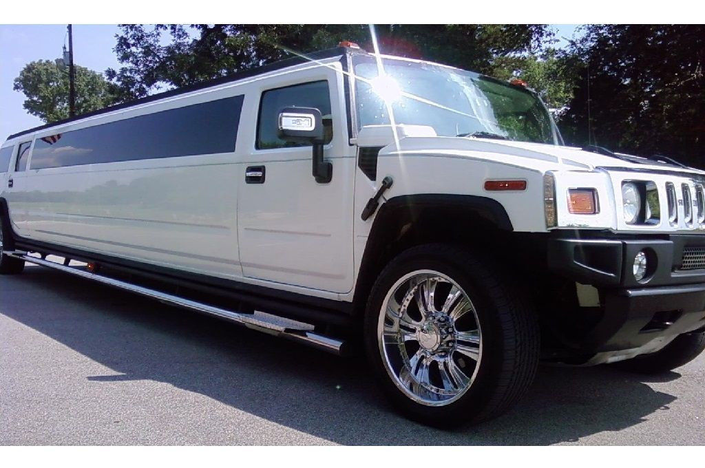 Tamworth White Hummer Limo outdoor