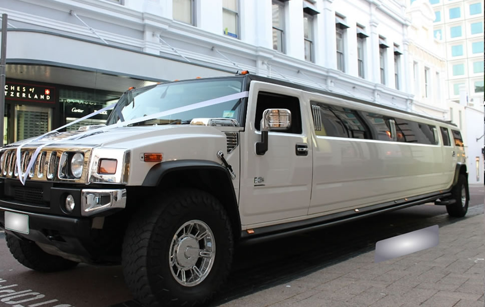 Tamworth White Hummer Limo vip